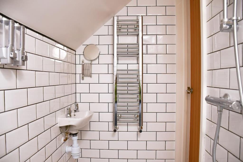 The Cosy Kove Apartment บอร์นมัธ ภายนอก รูปภาพ