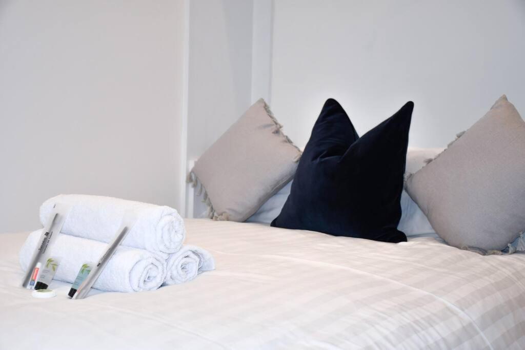 The Cosy Kove Apartment บอร์นมัธ ภายนอก รูปภาพ